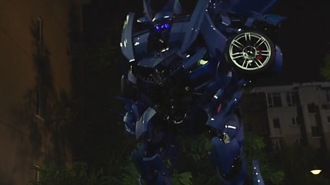 全面失控：跌落神坛的美式潮牌